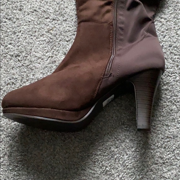 Boots 4 inch heel - Picture 2 of 2